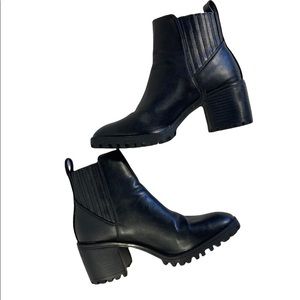 Zara Black Chelsea Heeled Lug Sole Ankle Boots 37/7/7.5